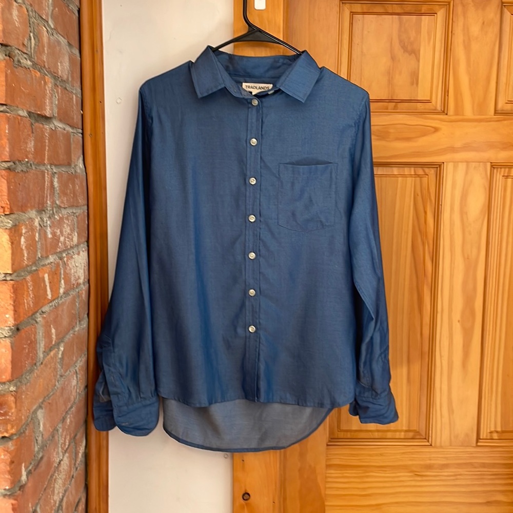 TRADLANDS French blue button down
